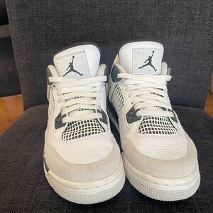 Jordan 4 Retro Military Black